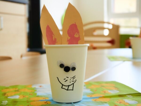 Laterne basteln Kindergarten aus Klopapierrollen