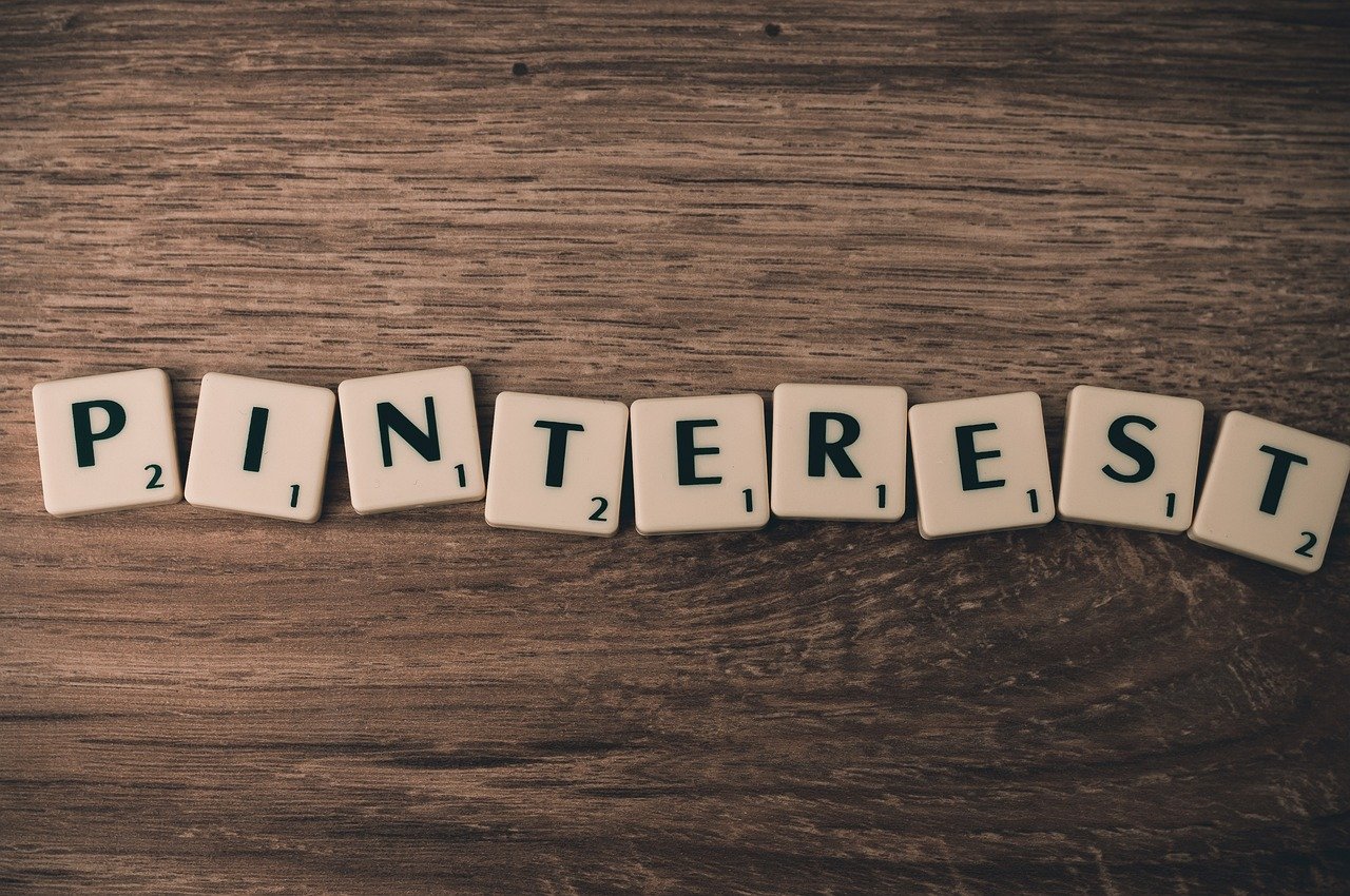 Mit Pinterest Geld verdienen: 4 Wege, die wirklich funktionieren — Hero-Aufnahme