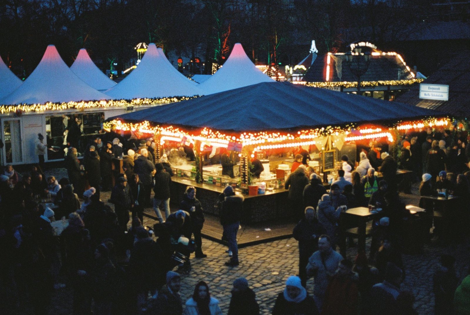 Weihnachtsmarkt fotografieren Tipps abends: einfach erklärt — Hero-Aufnahme